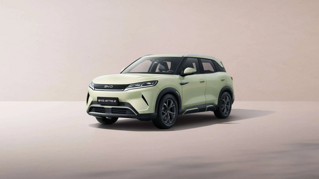 ATTO2_LHD_Green_Exterior_Left-Front-45°_download_JPG-5000px-2-scaled