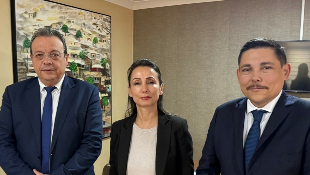 famelos-konstantinoupoli-chp3