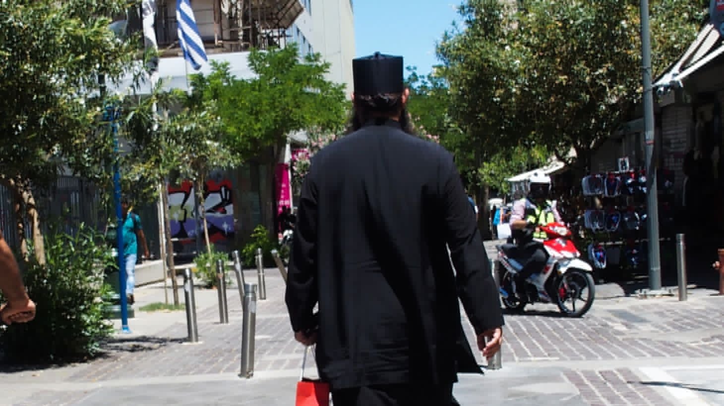 Ζάκυνθος: Συνελήφθη ιερέας για… άσκοπους πυροβολισμούς σε πανηγύρι