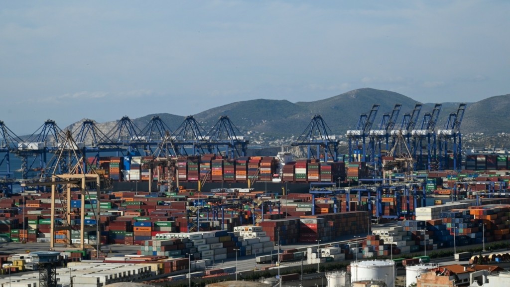 limani peiraia cosco