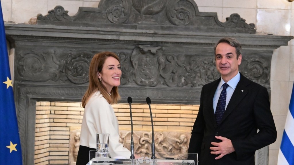 mezzola_mitsotakis_new