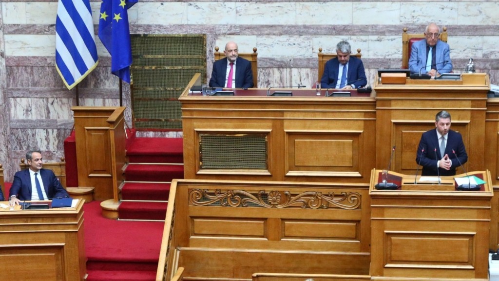 mitsotakis_androulakis_vouli_new