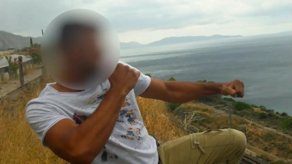 neos-kosmos-29xronos