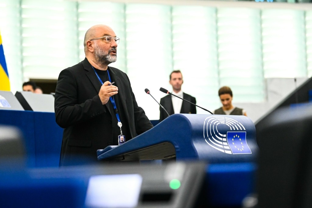 ΑΡΝΑΟΥΤΟΓΛΟΥ-ΟΛΟΜΕΛΕΙΑ