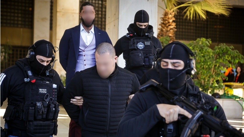 foinikounta dolofonia apologia