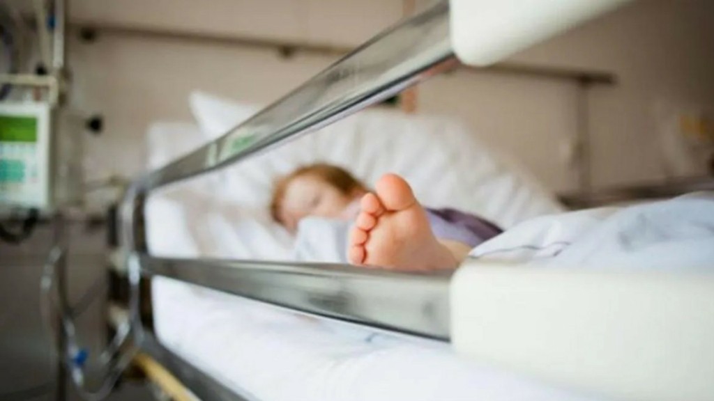 paidi-nosokomeio-eksot