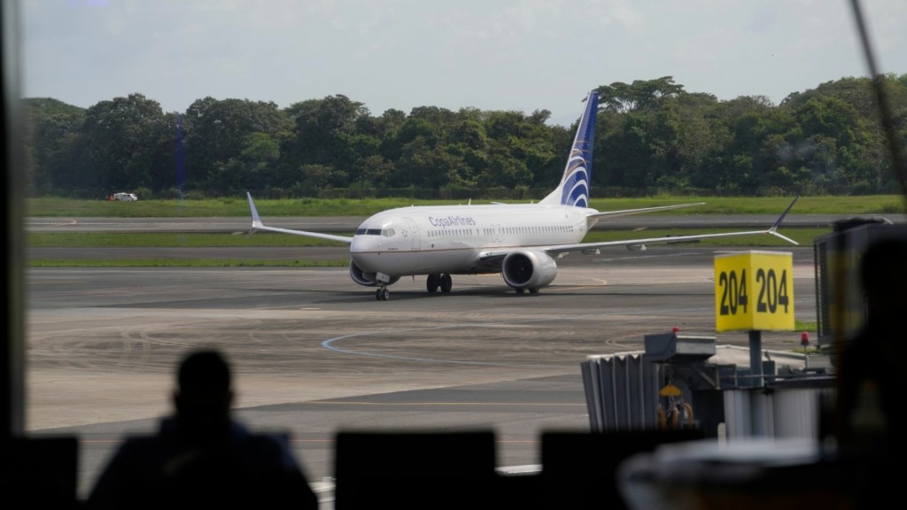 panama airport 99- new