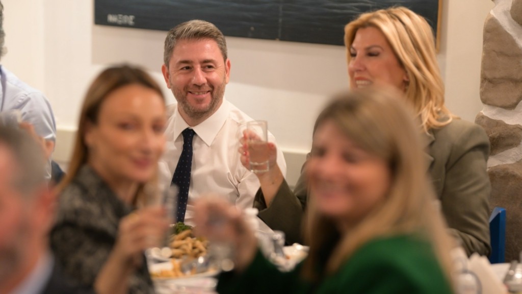 pasok-kaisariani-eksot