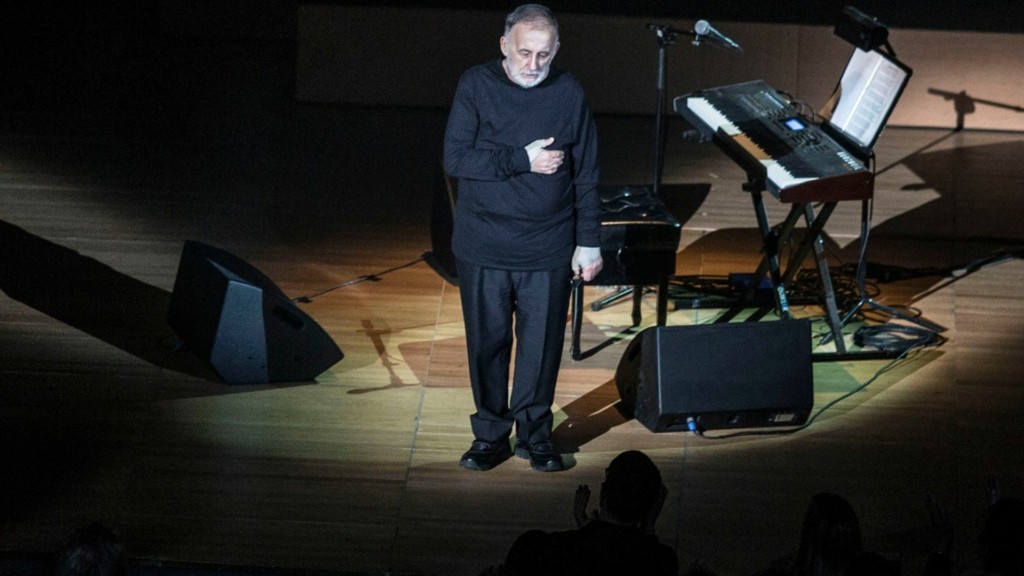 thanos-mikroutsikos-new