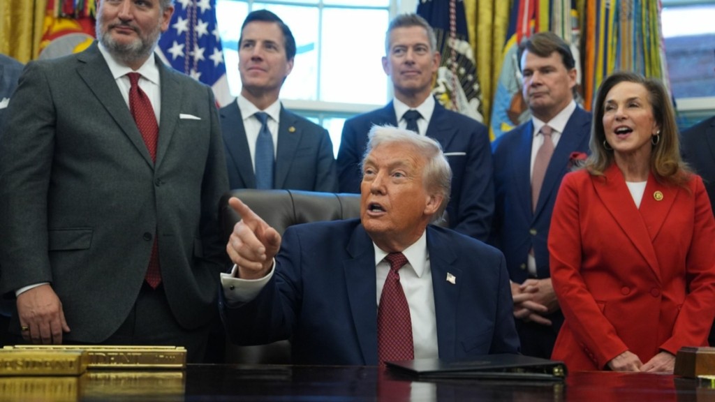 trump oval grafeio 887- new