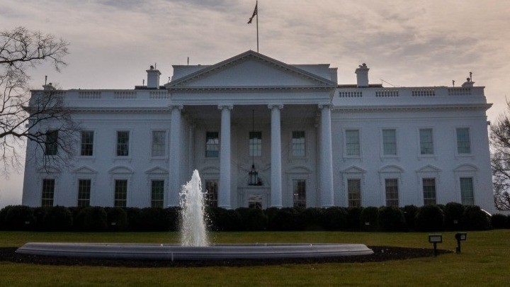 w24-220505WhiteHousew0263622