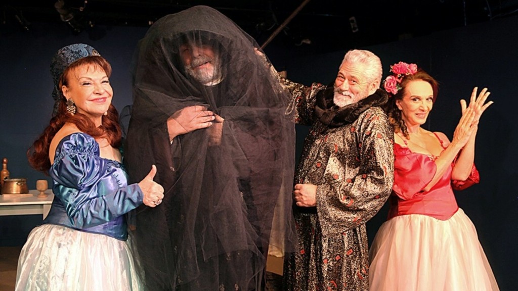 efthimes-kirades-parastasi-new