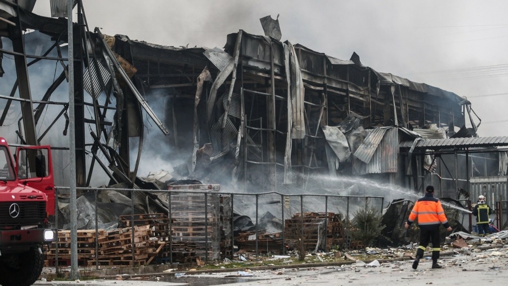 pirosvestiko-fotia-violanta