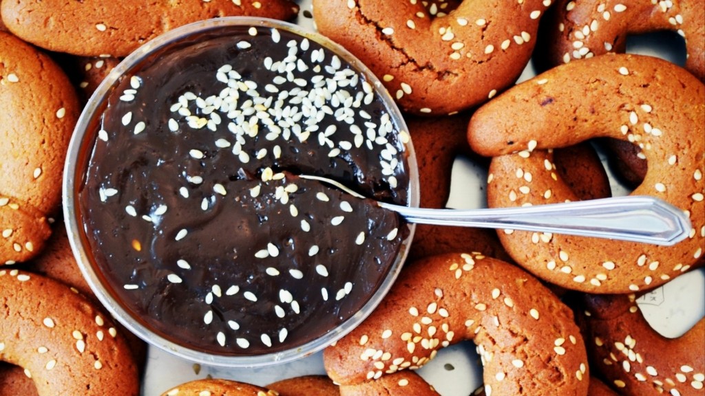 MOUSTOKOULOURA_SINTAGI