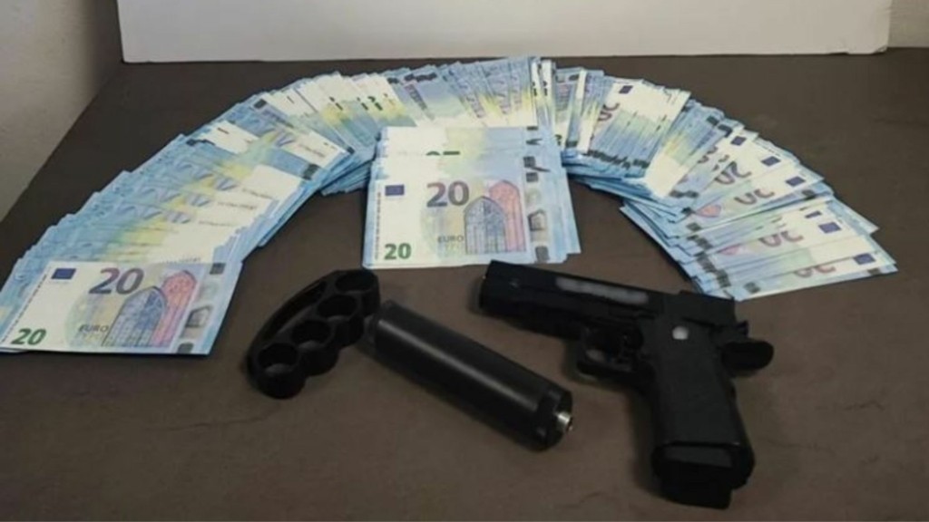 PLASTA_XARTONOMISMATA