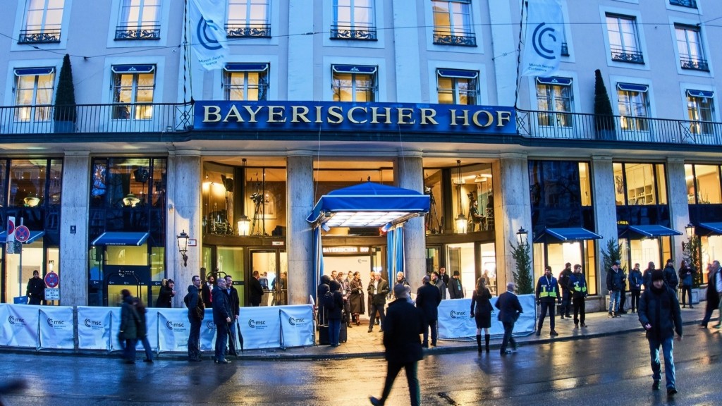 bayerischer-hof-monaxo