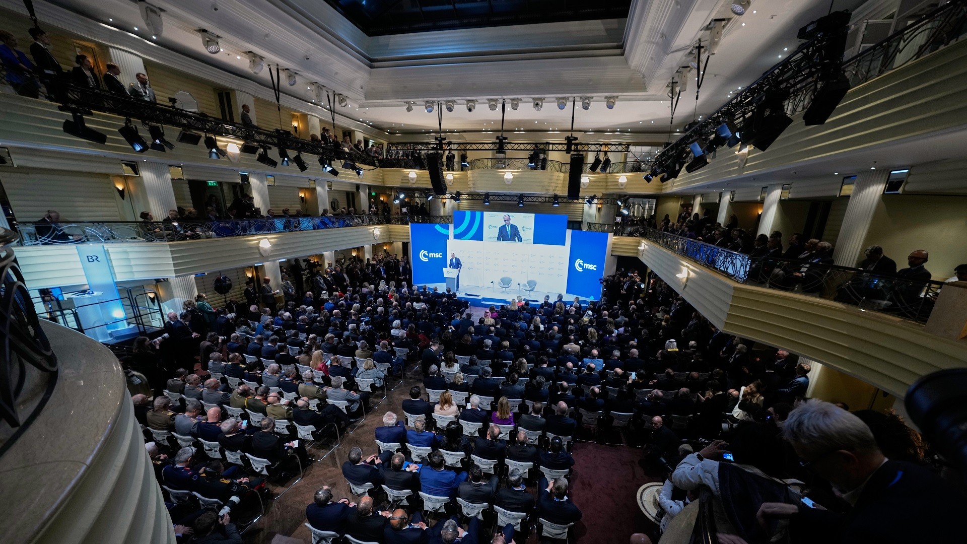 Με ποσοστό 83% η ευρωπαϊκή πρωτιά των νέων της Ελλάδας στη χρήση AI