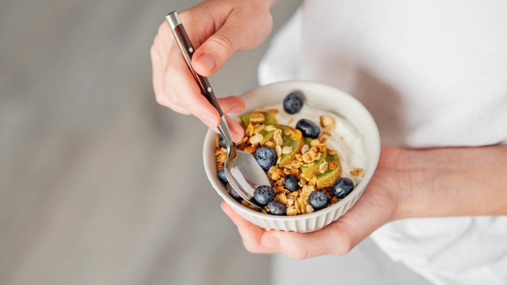 <div style="width:1px;height:1px"></div>giaourti-new