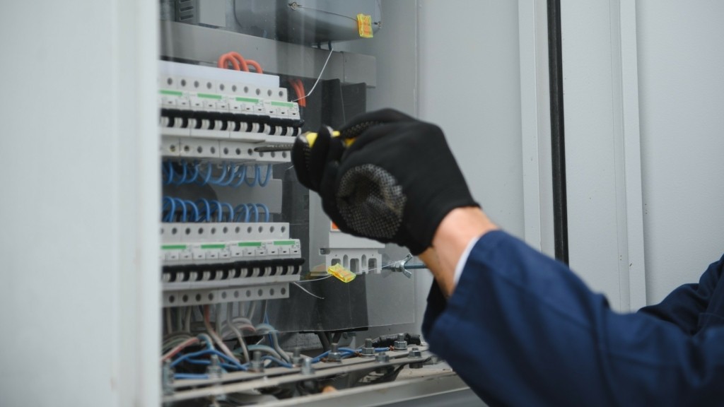 ilektrikes-egkatastaseis_1002_1920-1080_new