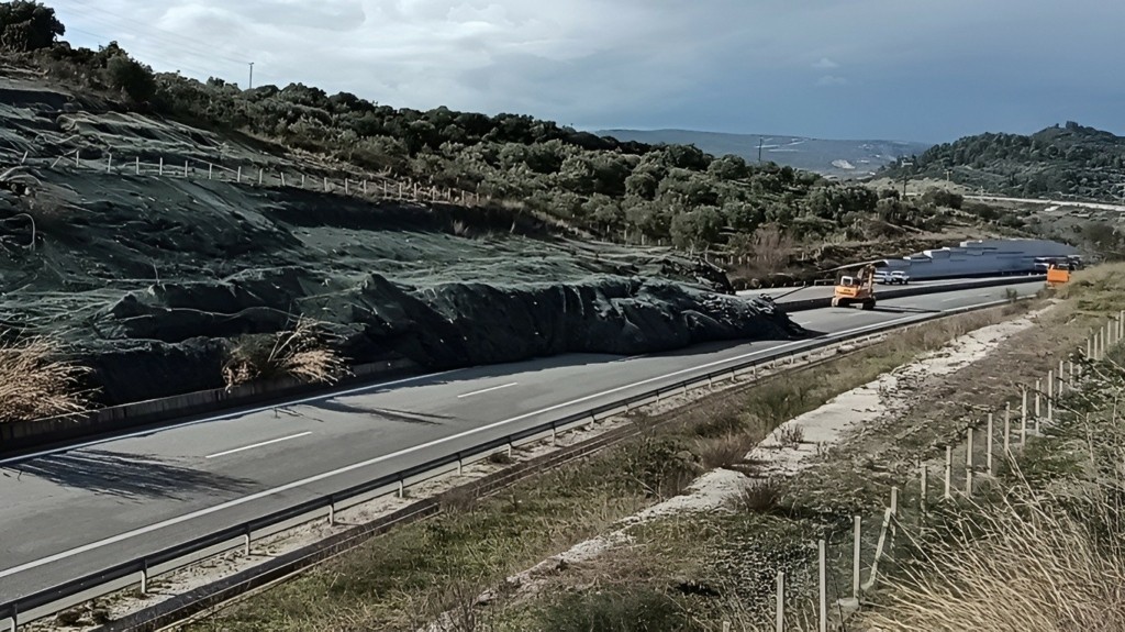 ionia-odos_0302_1460-820_new