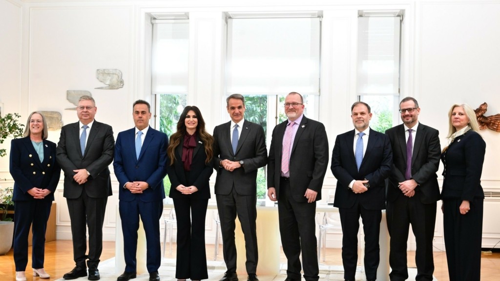 ypografes-chevron-mitsotakis2