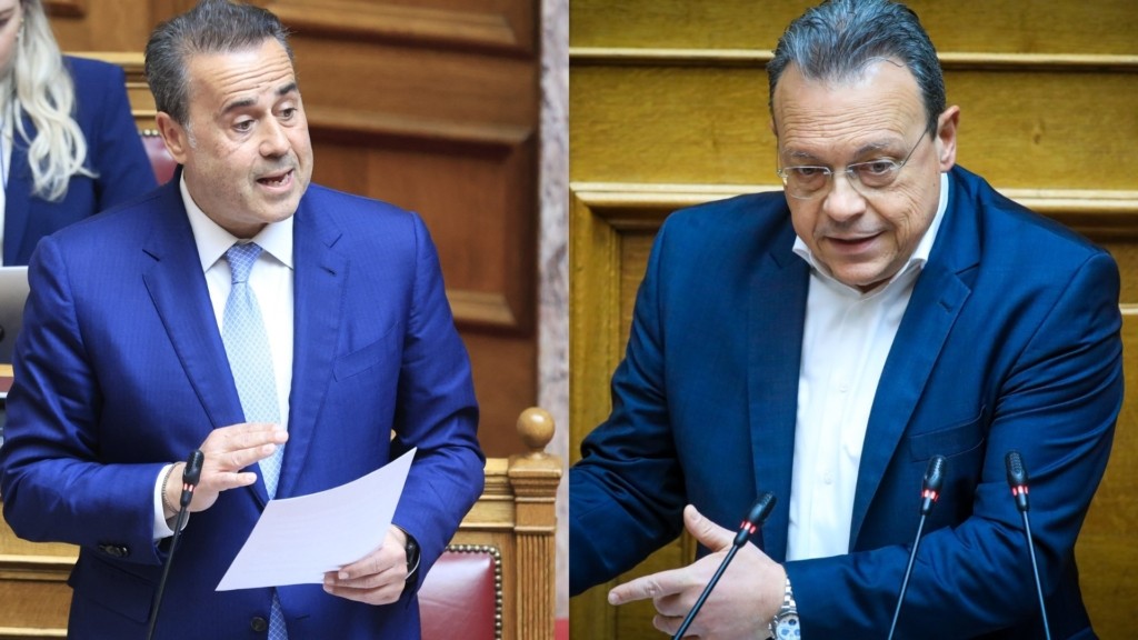 PAPASTAVROU_FAMELLOS