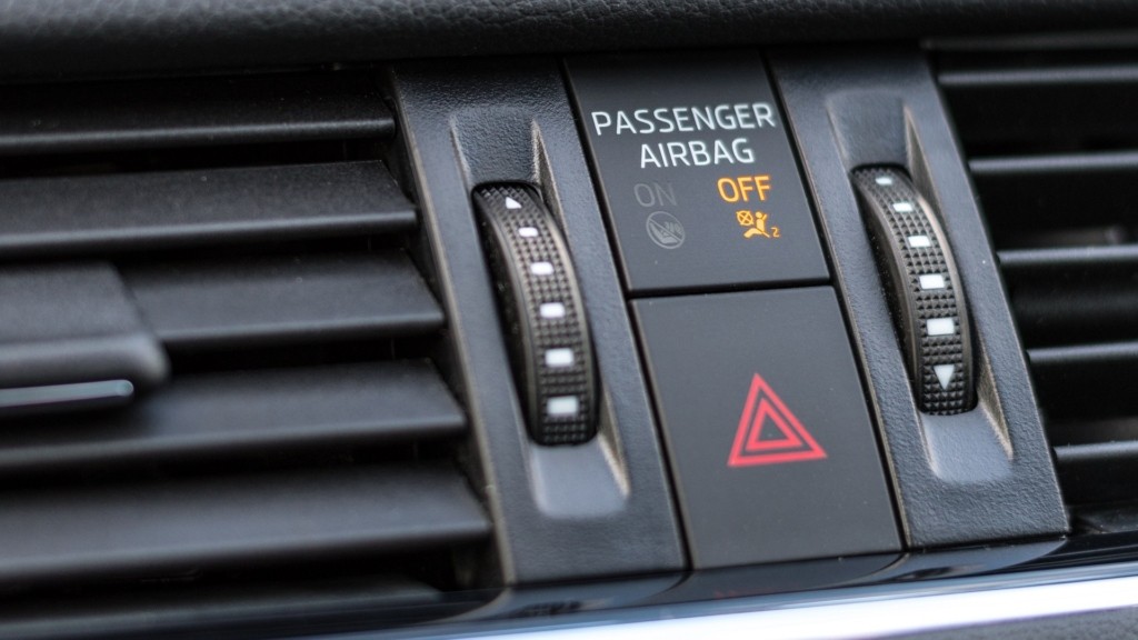 airbag_off-button_1803_1920-1080_new