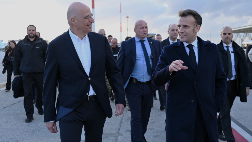 makron-dendias-souda