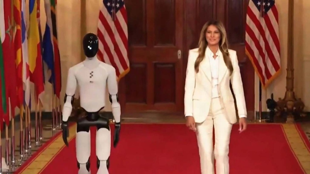 melania-robot111