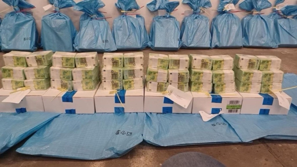 metrita xrysos ouggaria