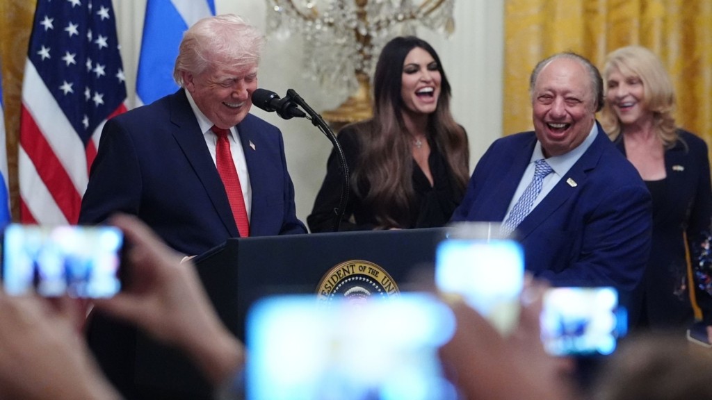 trump gilfoil – greece – new