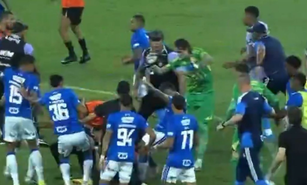 vrazilia-xylo-podosfairo