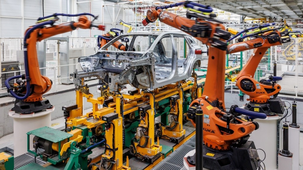 With-Re-Industry-Renault-Group-is-launching-an-ambitious-plan-to-transform-its-industrial-base-