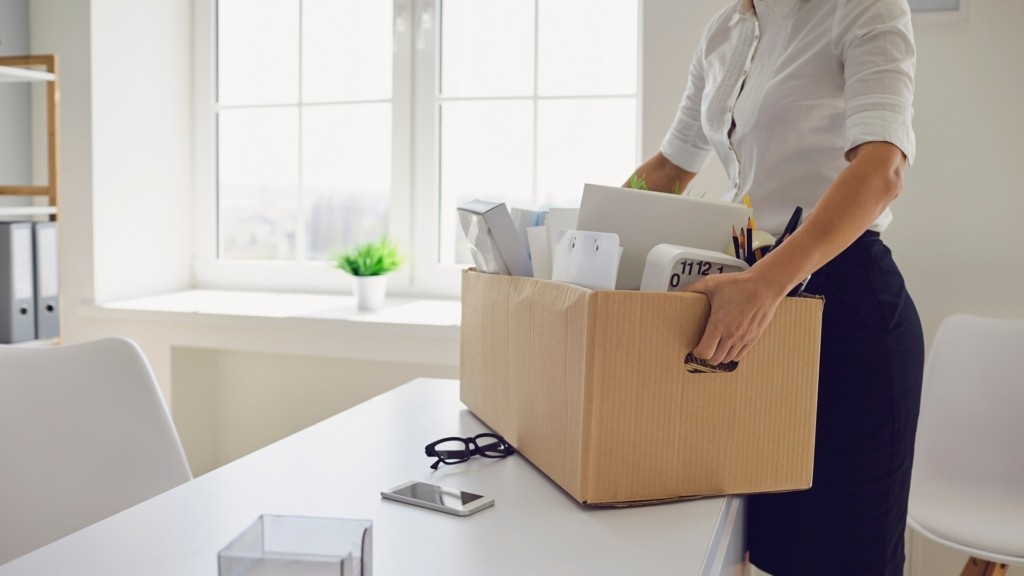 gynaika-apolysi-koutia