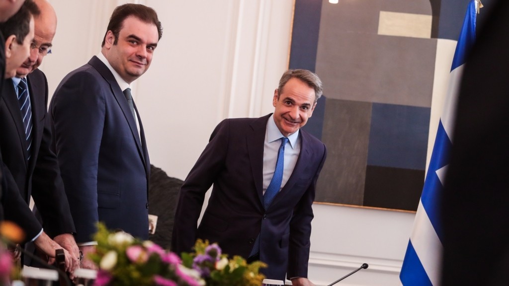 pierrakakis_mitsotakis_2404_1920-1080_new