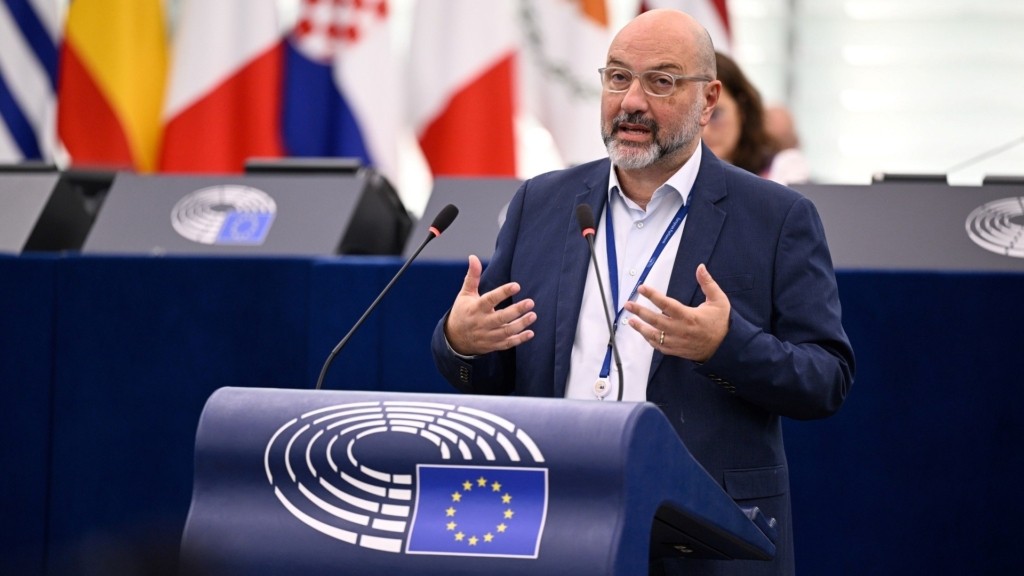 sakis arnaoutoglou olomeleia 2026