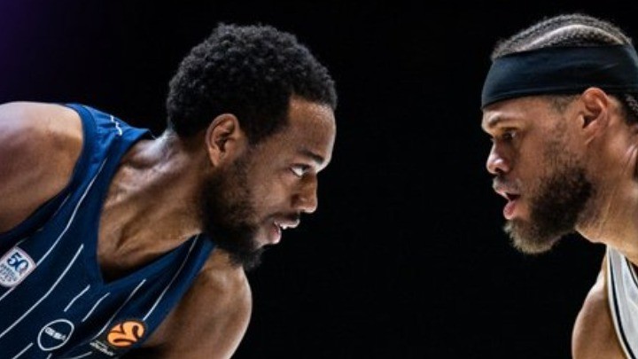 w10-230036HFkbUUMakAIJilI