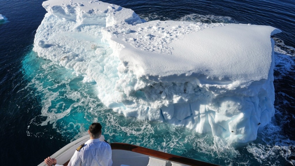 Antarctica tourism