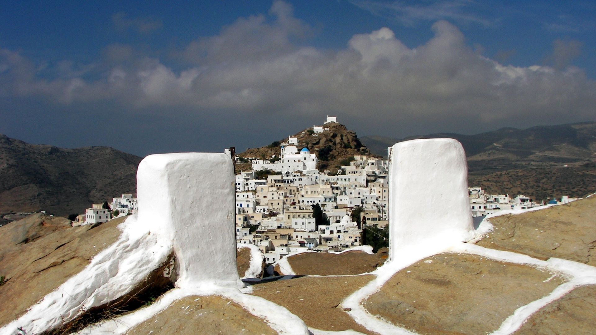 Ίος, το «ανερχόμενο αστέρι» των Κυκλάδων