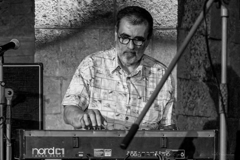 Kontrafouris 37