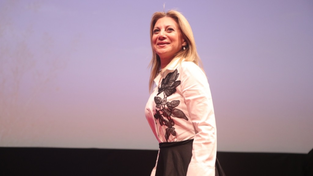 <div style="width:1px;height:1px"></div>Maria-Karystianou