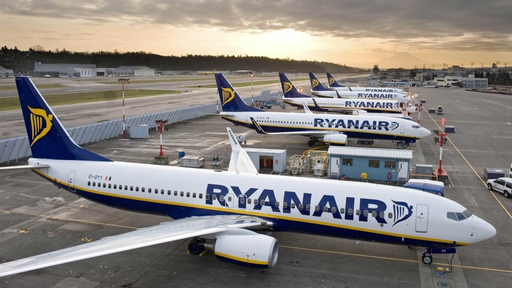 Ryanair-Aircraft-on-Stand