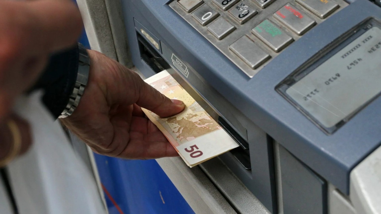 ΤτΕ: «Φρένο» στα περιστατικά απάτης με κάρτες, POS και ATM, σημαντική μείωση το 2025