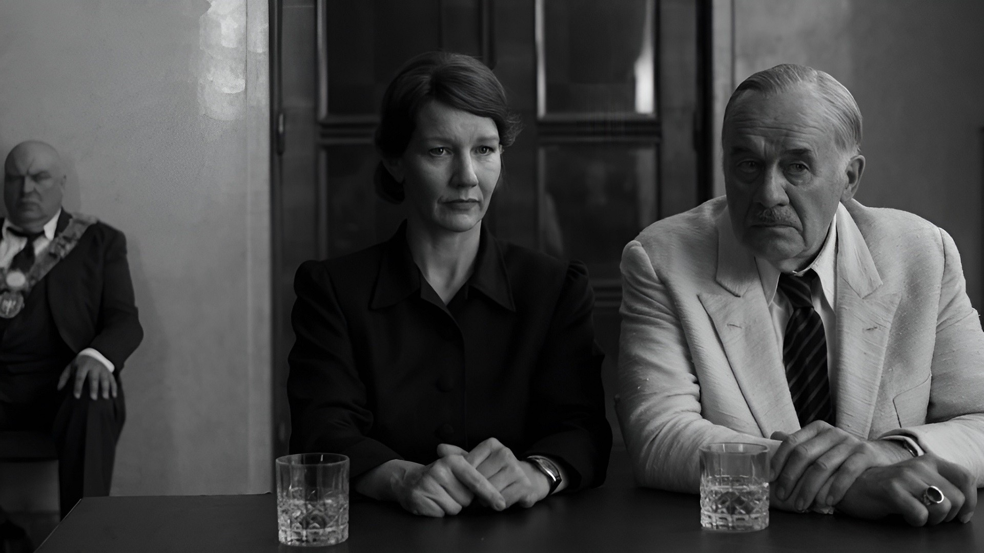 «Fatherland»: Η Mubi έδωσε στη δημοσιότητα το επίσημο trailer και την αφίσα της νέας ταινίας του Paweł Pawlikowski (photos/video)