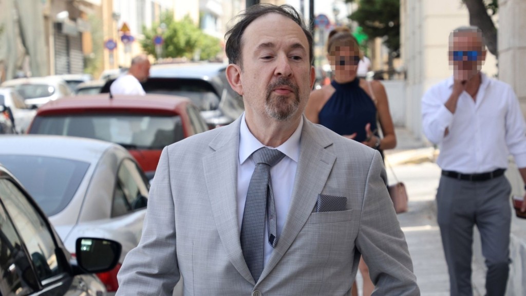 <div style="width:1px;height:1px"></div>giannis-papamichail-new