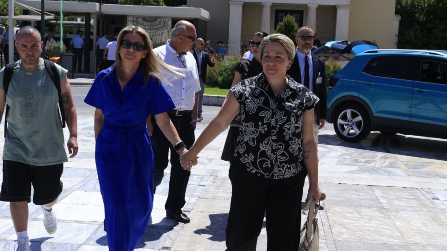 Ντόλκα υπέρ Καρυστιανού: «Φάτους τα σωθικά, μαζί σου με κάθε κόστος»