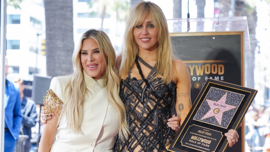 miley_cyrus_2505_1920-1080_new
