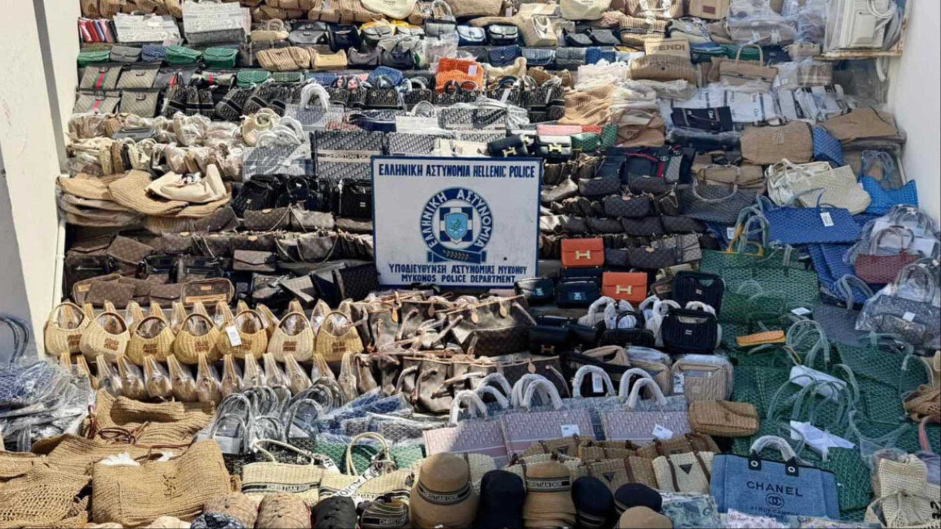Μύκονος: Εξαρθρώθηκε κύκλωμα με «μαϊμού» είδη πολυτελείας – Τέσσερις συλλήψεις (Video)