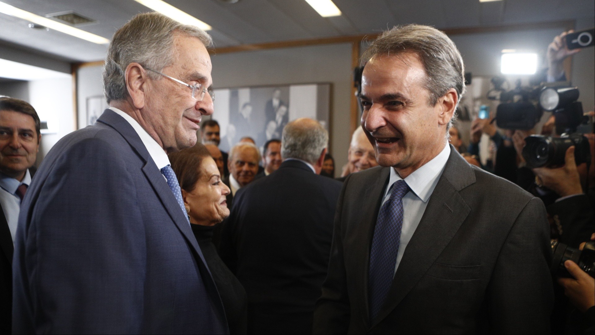 Μέτωπο με τον Αντώνη Σαμαρά ανοίγει η κυβέρνηση – Πώς απαντά το Μαξίμου στο σενάριο δημιουργίας νέου κόμματος