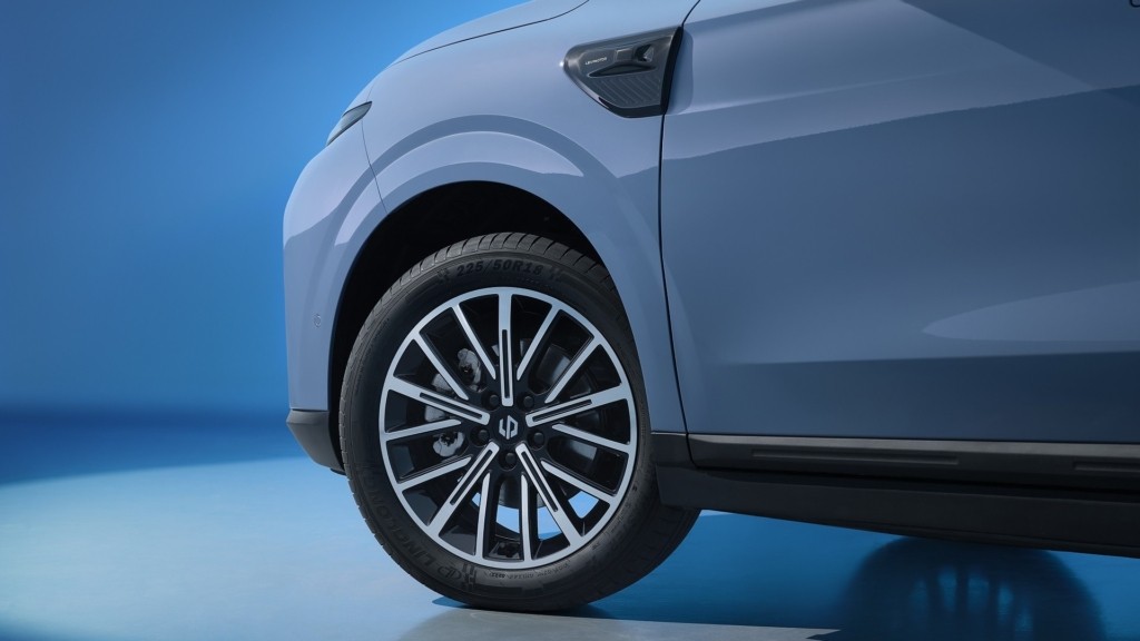 LeapmotorB10_Exteriorshots-2